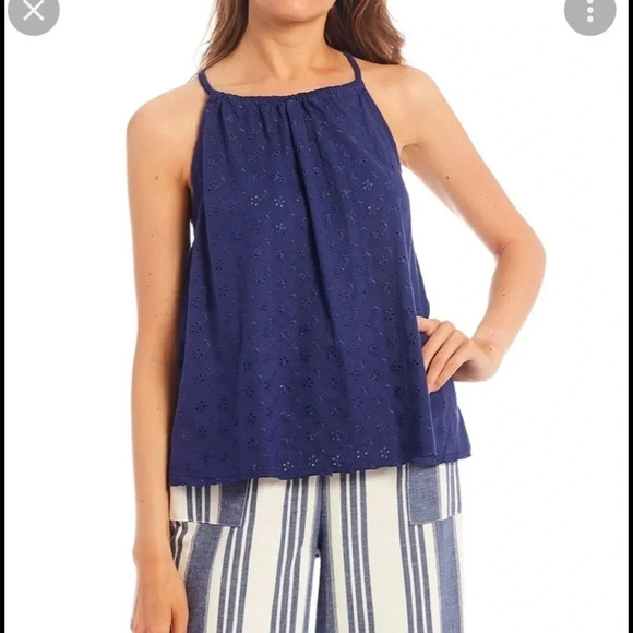Coco + Jaimeson Blue eyelet tank top size medium - Picture 1 of 8